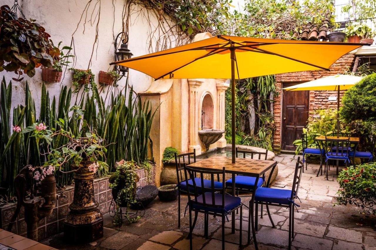 Hotel La Villa Serena Antigua Екстериор снимка