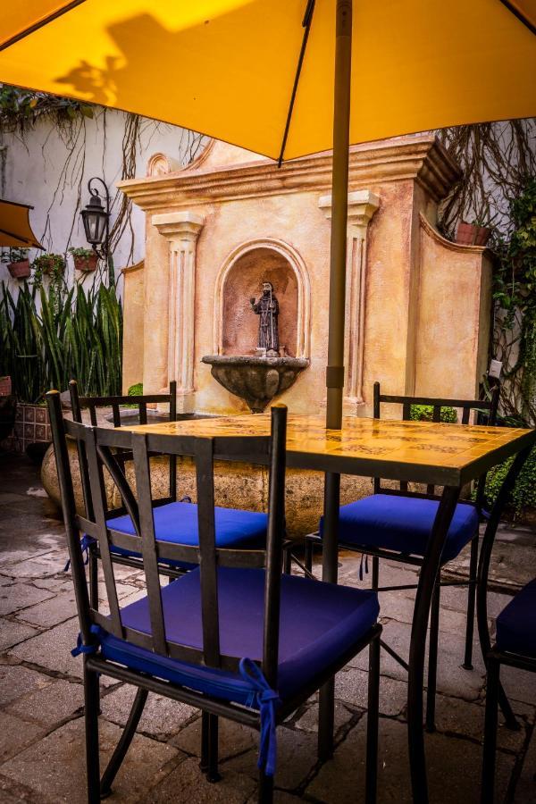 Hotel La Villa Serena Antigua Екстериор снимка