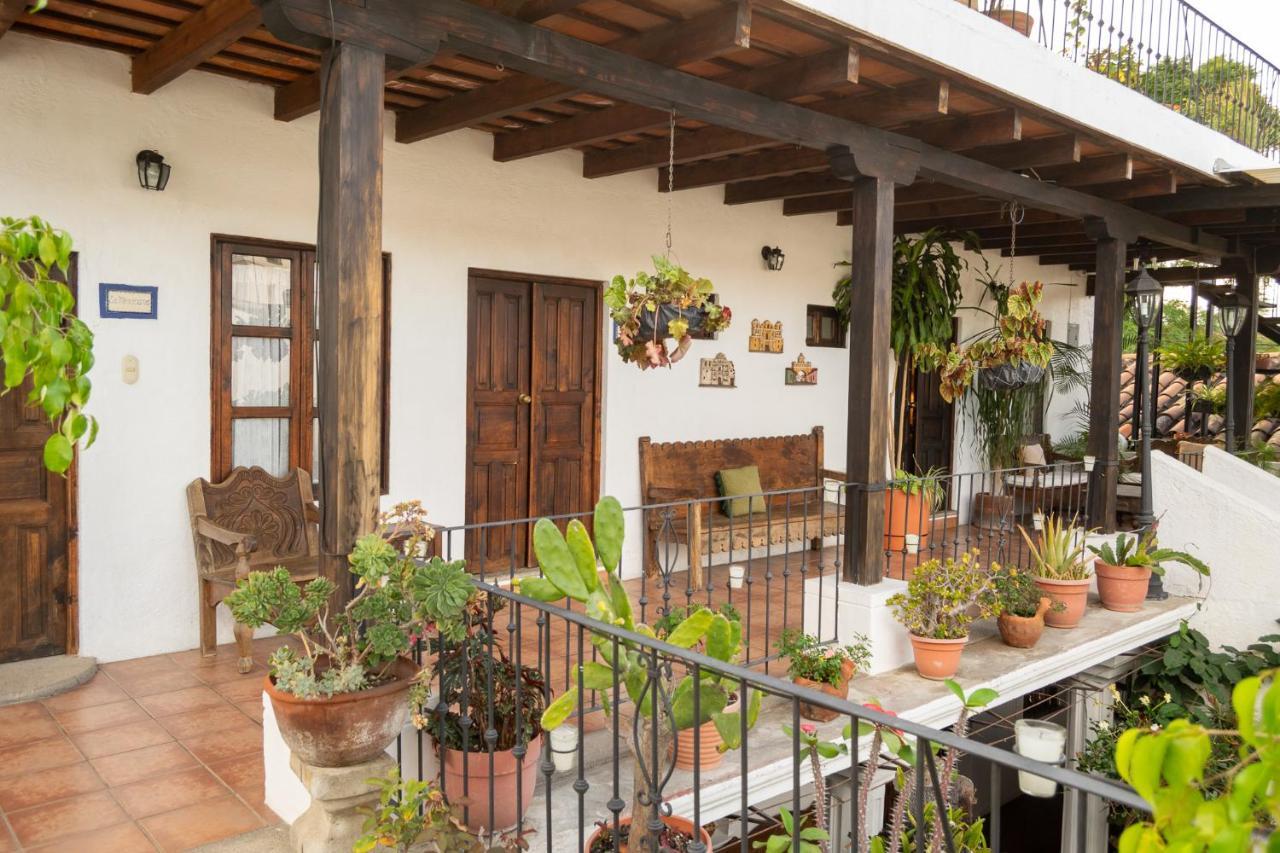 Hotel La Villa Serena Antigua Екстериор снимка