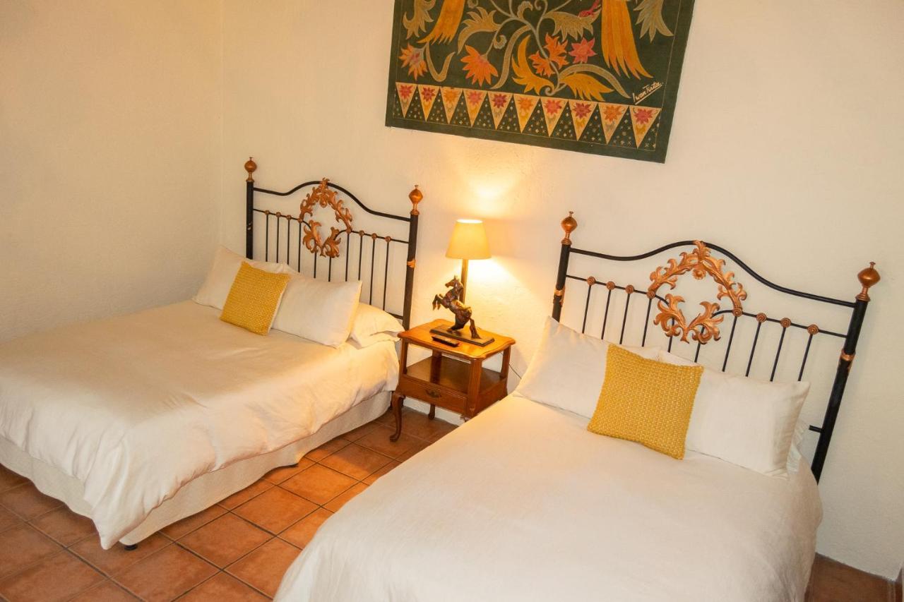 Hotel La Villa Serena Antigua Екстериор снимка