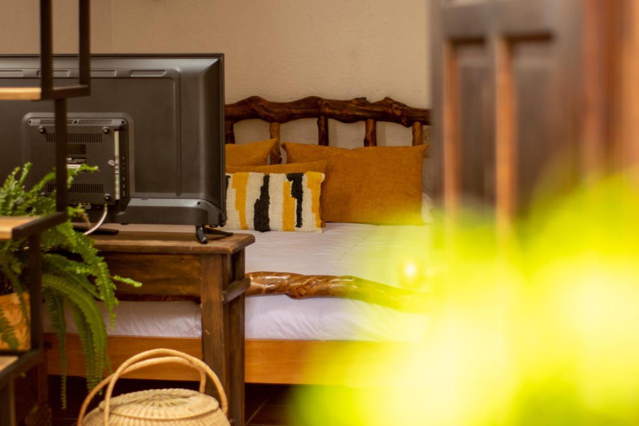 Hotel La Villa Serena Antigua Екстериор снимка
