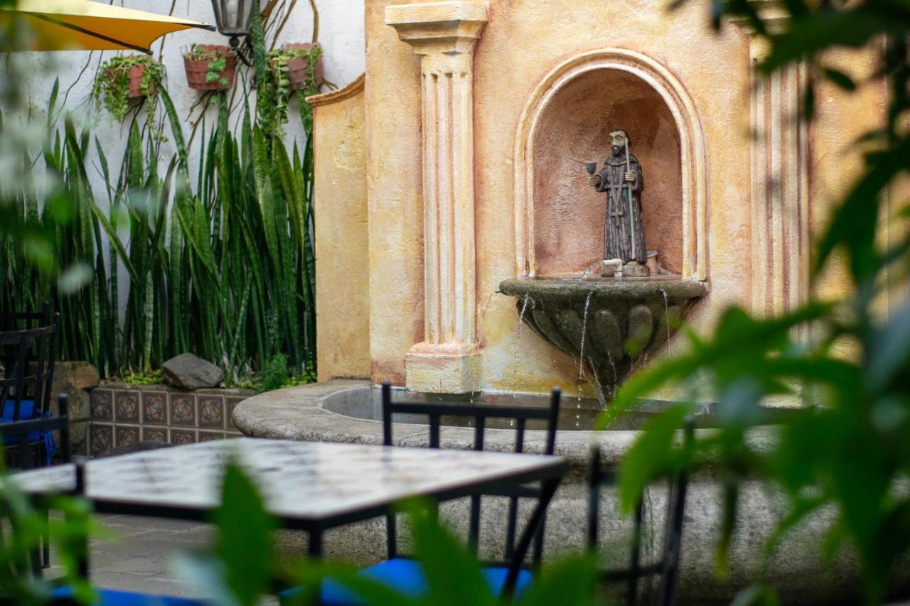 Hotel La Villa Serena Antigua Екстериор снимка