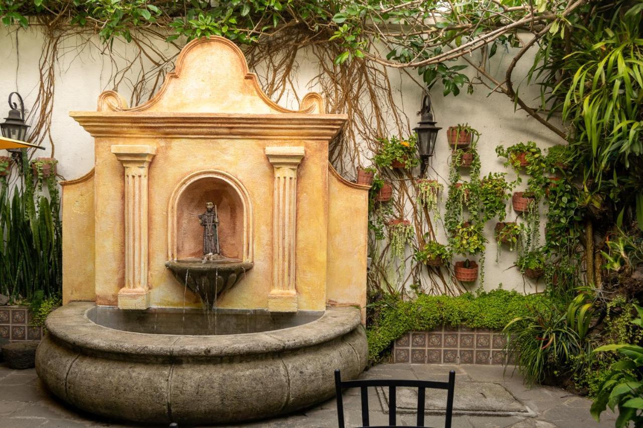 Hotel La Villa Serena Antigua Екстериор снимка
