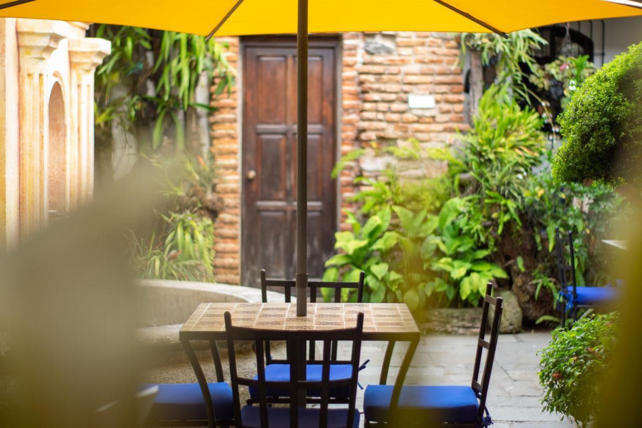 Hotel La Villa Serena Antigua Екстериор снимка