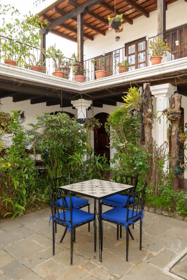 Hotel La Villa Serena Antigua Екстериор снимка