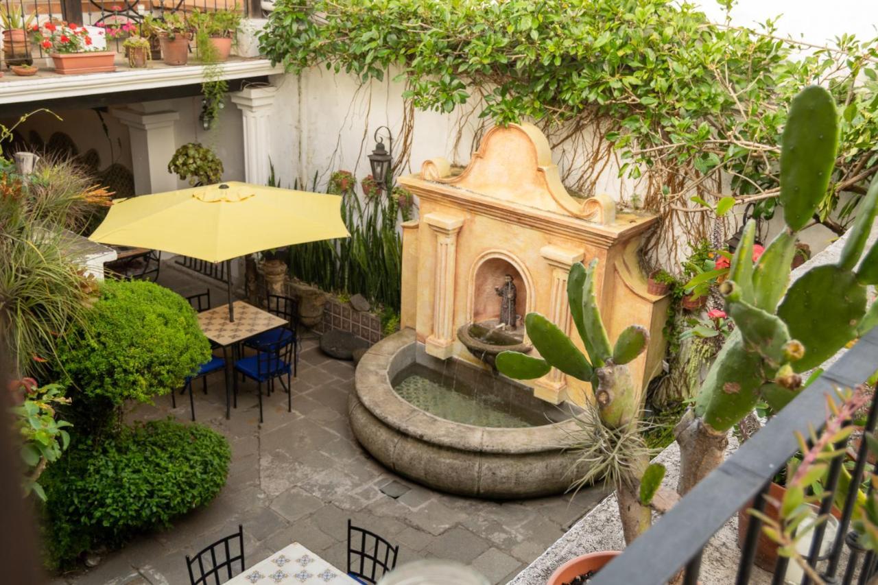 Hotel La Villa Serena Antigua Екстериор снимка