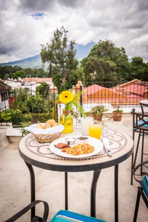 Hotel La Villa Serena Antigua Екстериор снимка