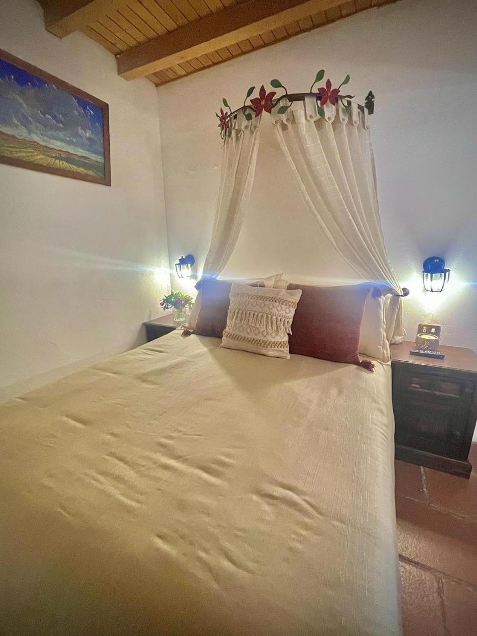 Hotel La Villa Serena Antigua Екстериор снимка
